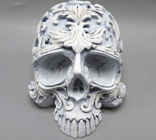 Load image into Gallery viewer, 3D Pattern Skull Silicone Mold
