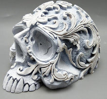 Load image into Gallery viewer, 3D Pattern Skull Silicone Mold
